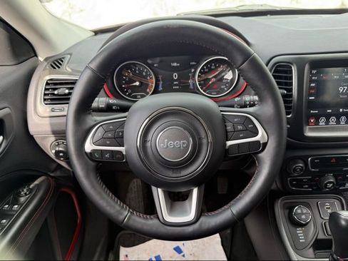 Used 2018 Jeep Compass Trailhawk w/ Cold Weather Group image 19