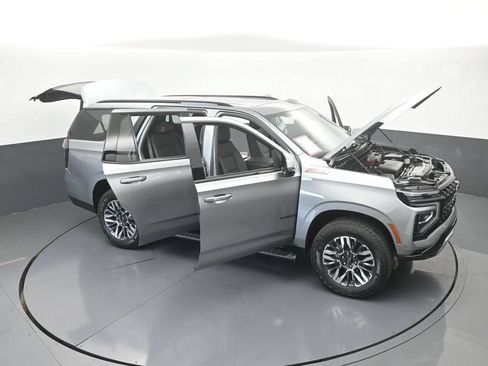 Used 2026 Chevrolet Tahoe Z71 w/ Comfort Package AWD/4WD image 76