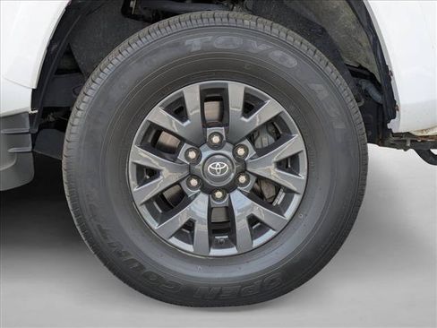 Used 2023 Toyota Tacoma SR5 AWD/4WD image 27