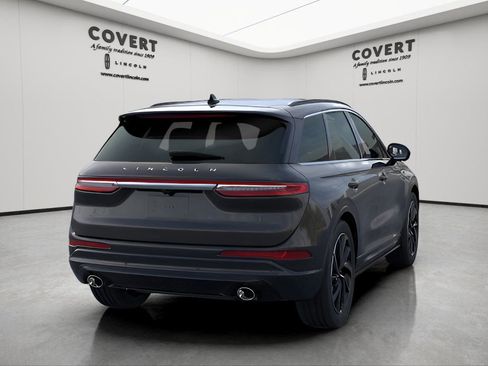 New 2025 Lincoln Corsair Grand Touring image 8