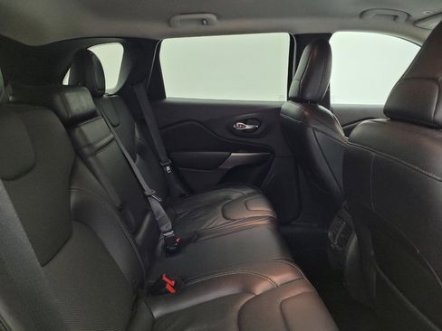 Used 2019 Jeep Cherokee Limited AWD/4WD image 19
