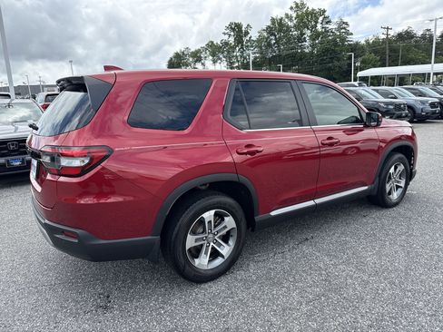 Used 2024 Honda Pilot EX-L image 8