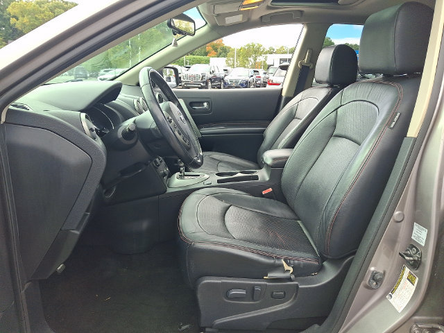 Used 2011 Nissan Rogue SV w/ SL Pkg AWD/4WD image 2
