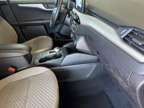 Certified 2022 Ford Escape SE w/ Convenience Package FWD image 19