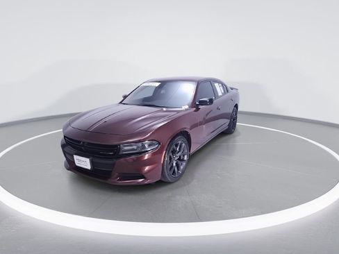 Used 2022 Dodge Charger SXT w/ Blacktop Package RWD image 3