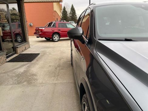 Used 2021 Volkswagen Tiguan SEL Premium R-Line image 7