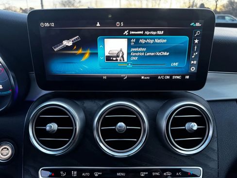 Used 2020 Mercedes-Benz C 300 C 300 4MATIC Sedan 4D w/ Premium Package image 19