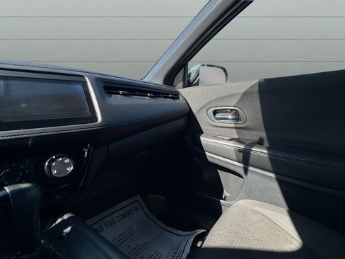 Used 2021 Honda HR-V Sport image 18