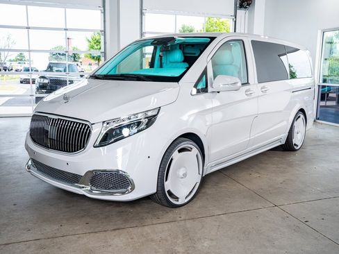 Used 2023 Mercedes-Benz Metris Passenger image 11