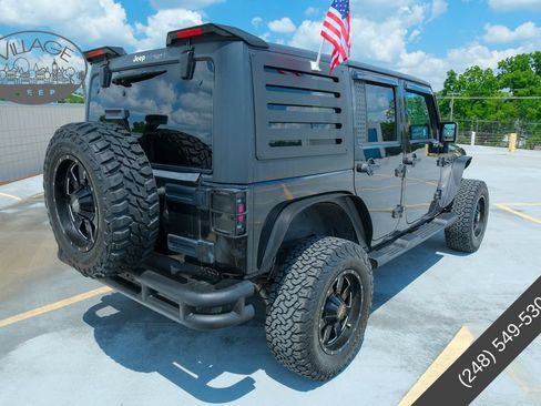 Used 2012 Jeep Wrangler Unlimited Sahara AWD/4WD image 5