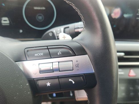 Used 2025 Hyundai Sonata Limited FWD image 16