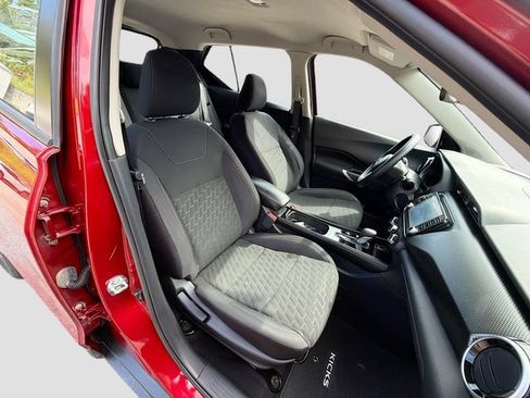 Used 2023 Nissan Kicks SV FWD image 14