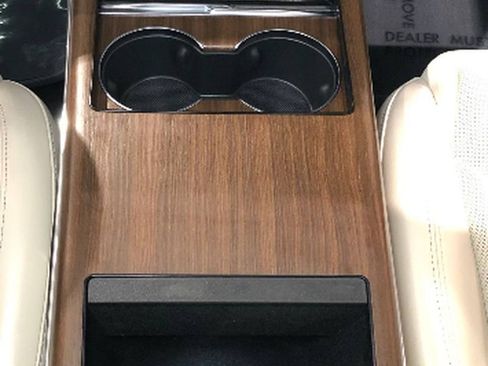 Used 2024 Tesla Model S image 37