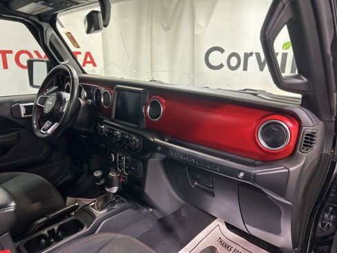 Used 2023 Jeep Wrangler Unlimited Rubicon w/ Cold Weather Group image 13