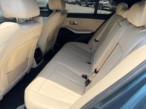 Used 2020 BMW 330i xDrive Sedan w/ Premium Package AWD/4WD image 4