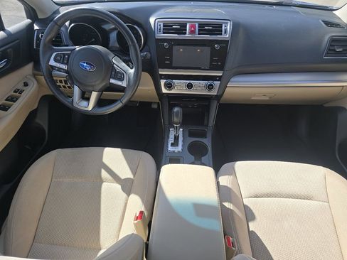 Used 2017 Subaru Outback 2.5i Premium image 19