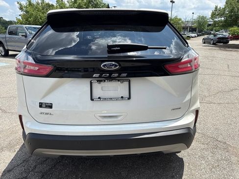 Certified 2022 Ford Edge SEL w/ Convenience Package AWD/4WD image 11