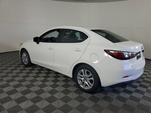 Used 2017 Toyota Yaris iA image 6