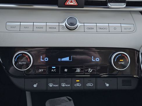 New 2026 Hyundai Elantra Limited image 19