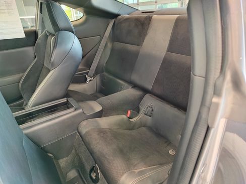 Used 2022 Toyota GR86 Premium w/ ALL Weather Mat Package (TMS) RWD image 10