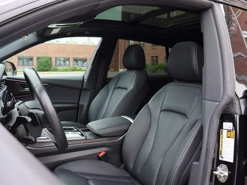 Used 2023 Audi Q8 Premium w/ Black Optic Package AWD/4WD image 12