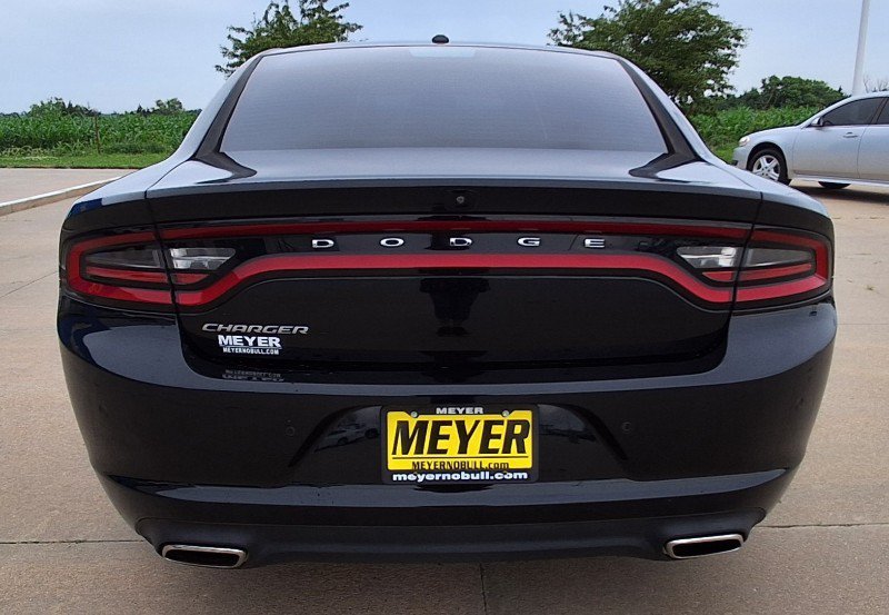 Used 2020 Dodge Charger SXT RWD image 7