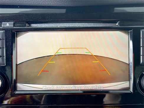 Used 2020 Nissan Rogue SV image 13