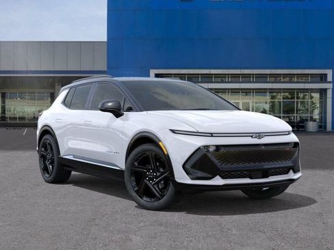 New 2026 Chevrolet Equinox EV RS FWD image 7