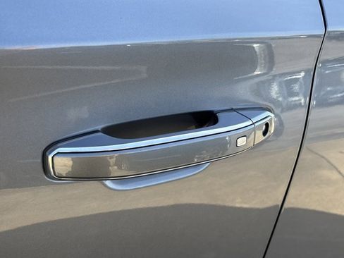 Used 2019 GMC Yukon Denali w/ Denali Ultimate Package image 16