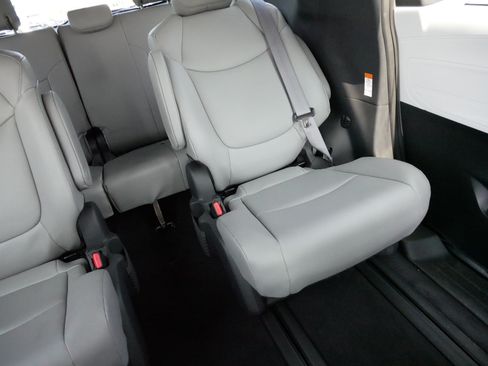 Certified 2025 Toyota Sienna XLE w/ XLE Plus Package AWD/4WD image 14
