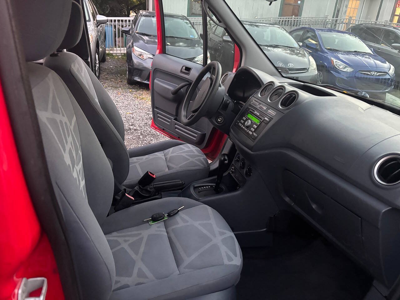 Used 2010 Ford Transit Connect XLT FWD image 17