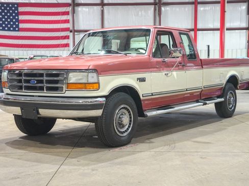 Used 1994 Ford F250 XLT RWD image 1