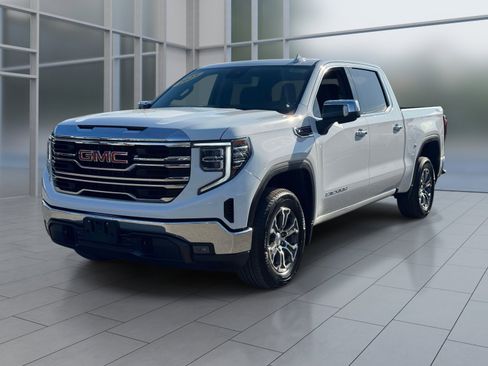 Used 2025 GMC Sierra 1500 SLT AWD/4WD image 1