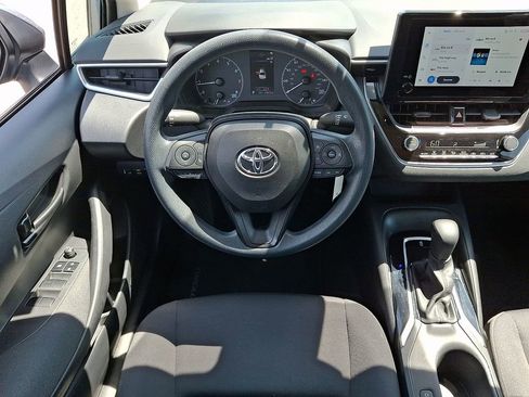 Used 2024 Toyota Corolla LE FWD image 2