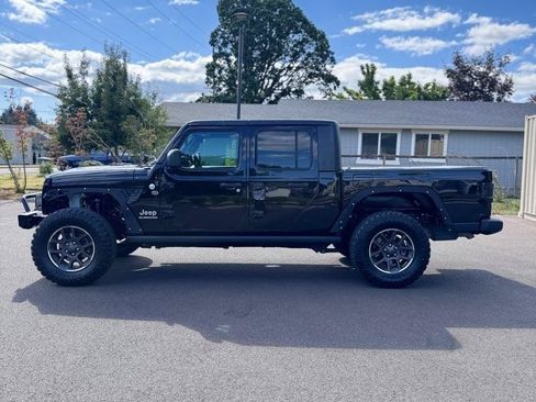 Used 2020 Jeep Gladiator Overland AWD/4WD image 8