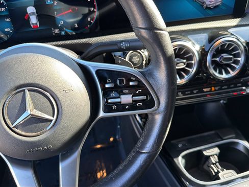 Used 2022 Mercedes-Benz CLA 250 image 19