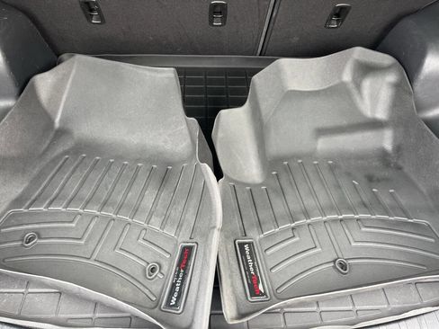 Used 2013 Land Rover LR2 HSE w/ HSE Pkg image 32