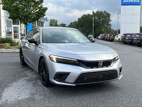 Used 2023 Honda Civic Sport image 1