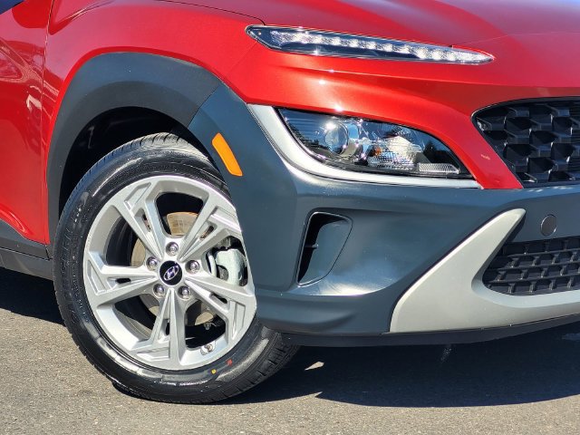 Used 2023 Hyundai Kona SEL FWD image 9