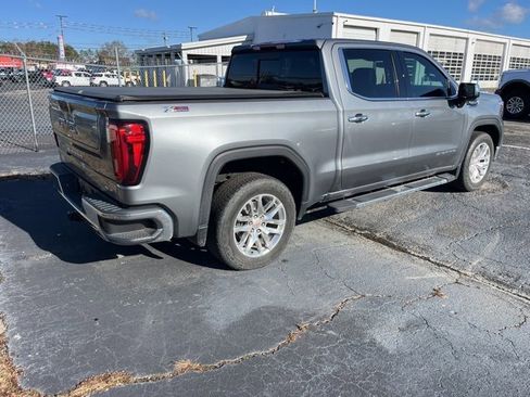 Used 2021 GMC Sierra 1500 SLT image 2