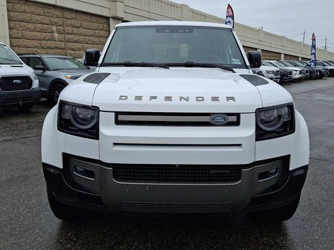 Used 2022 Land Rover Defender 110 X-Dynamic HSE AWD/4WD image 2