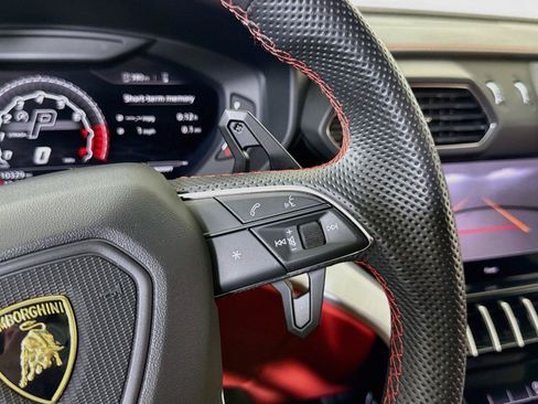 Used 2020 Lamborghini Urus AWD/4WD image 22