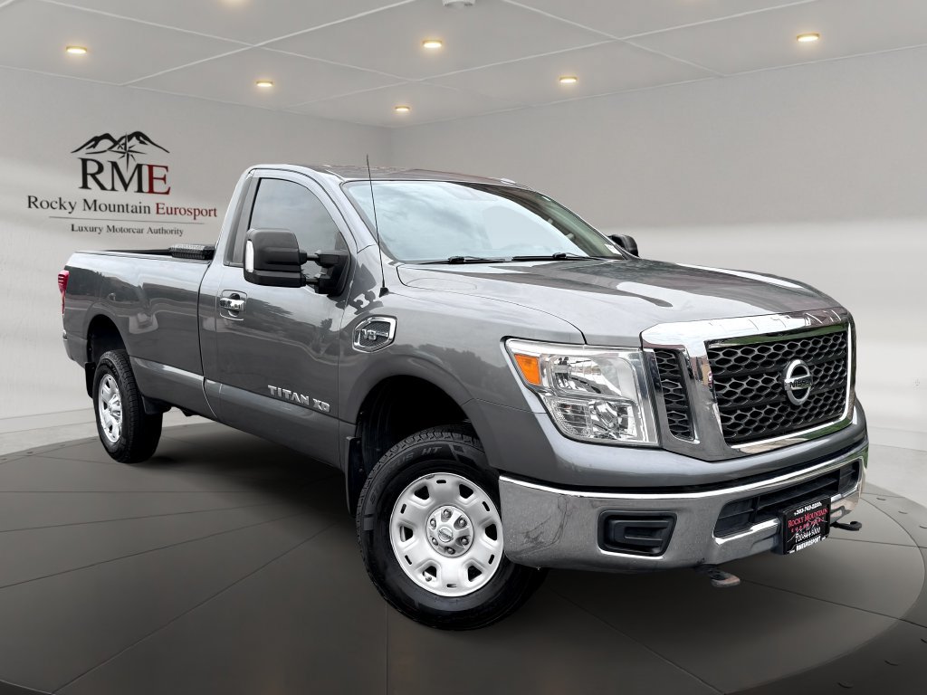 Used 2017 Nissan Titan SV RWD image 1