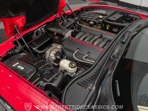Used 1998 Chevrolet Corvette Coupe w/ Roof Pkg RWD image 37