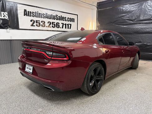 Used 2017 Dodge Charger R/T RWD image 3