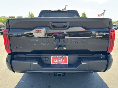 Used 2022 Toyota Tundra SR5 AWD/4WD image 3