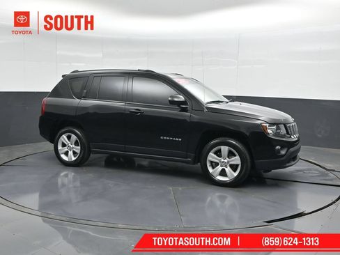 Used 2017 Jeep Compass Sport w/ Power Value Group FWD image 1