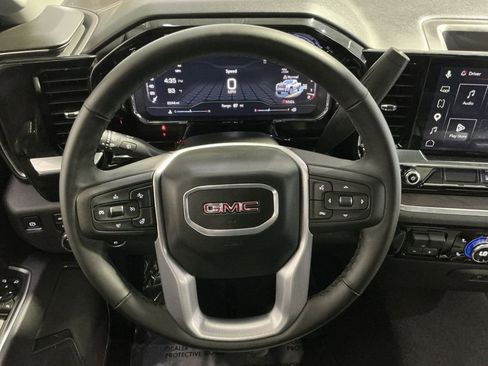 Used 2025 GMC Sierra 2500 SLT w/ Snow Plow Prep/Camper Package AWD/4WD image 17