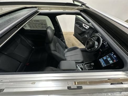 Certified 2025 Subaru Forester Touring AWD/4WD image 6