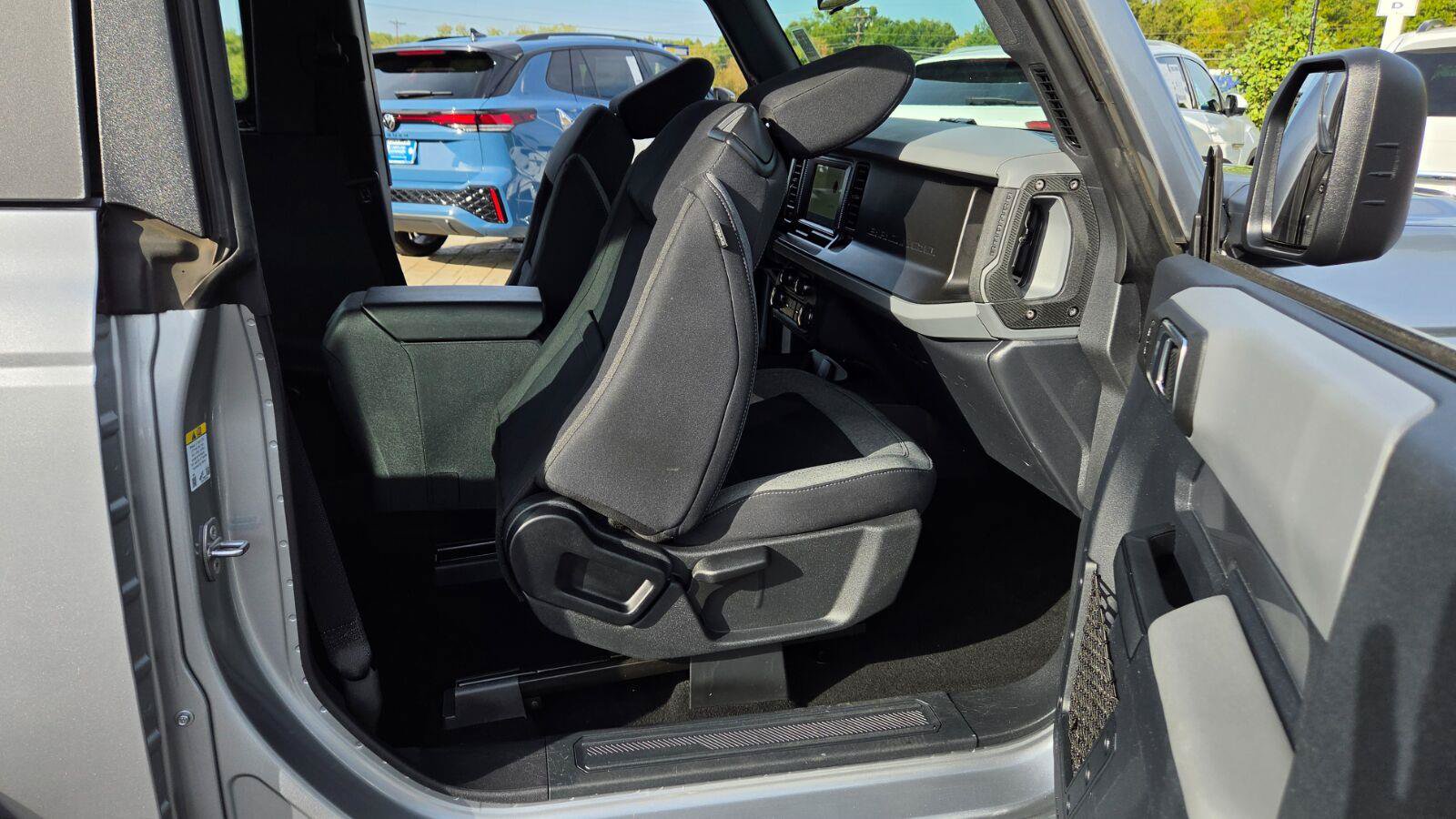 Used 2023 Ford Bronco 2-Door AWD/4WD image 47